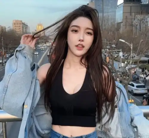 网红艾比承认整容60次,彻底变成女生,现在已经没有任何男性特征