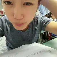 唯美短发女生头像一见钟情不过见色起意