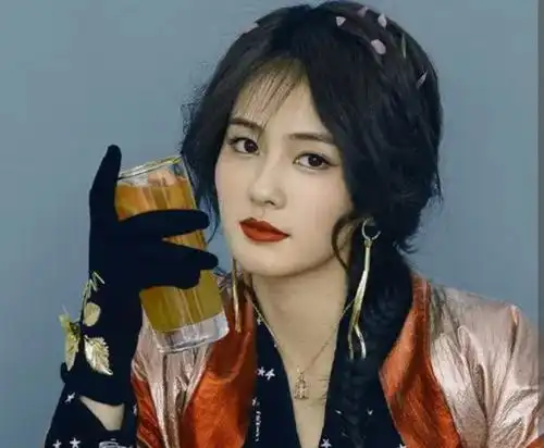 白鹿精致女神脸