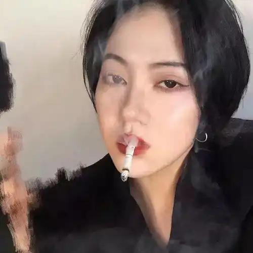 女生头像愿你能成为自己的英雄,不惧离别不怕孤独