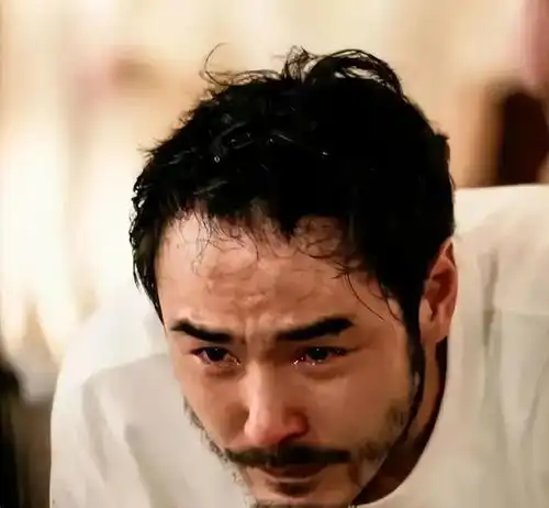 从头到脚皆无可替代41岁阮经天这个镜头,给多少流量明星一记耳光