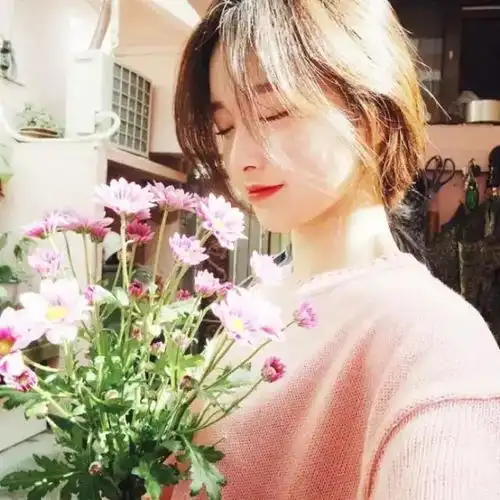 原来漂亮小姐姐是这样拍照的