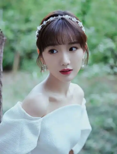 毛晓彤含泪披露一生遇到俩渣男,我愿用余生守护伟大坚强的妈妈