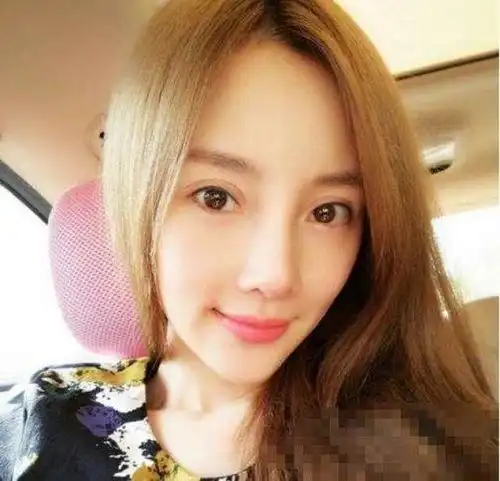 李小璐11岁出落成大美人,自称13岁已被兵哥哥追求