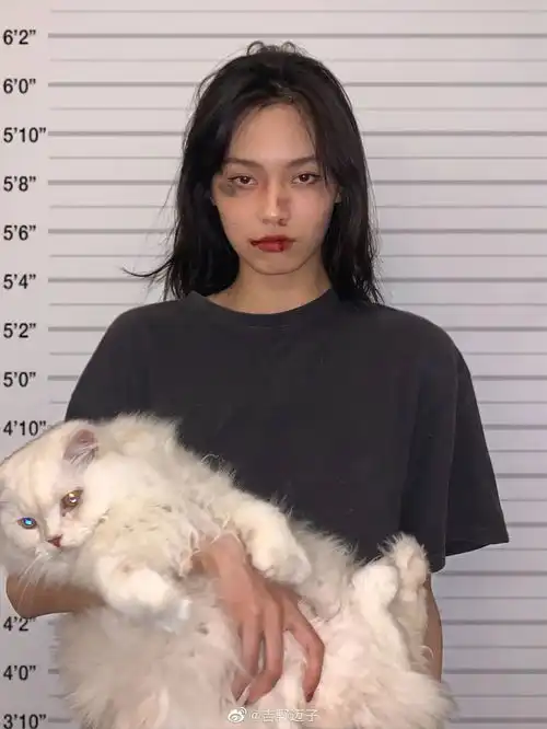 宋威龙新女友,竟然是00后的广州水原希子