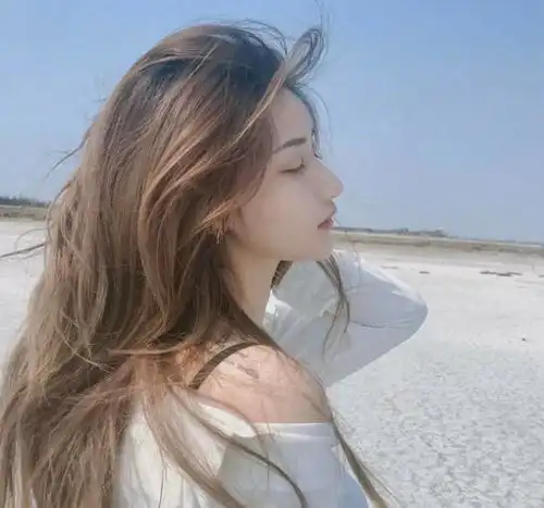 头发是女性的门帘,想拥有一头乌黑茂密的头发,3点不可少