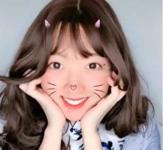 抖音阿纯到底是一个人还是两个人美颜功能真的这么强大吗