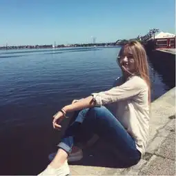 21岁乌克兰美少女嫁给40岁中国大叔后,让无数女孩子羡慕