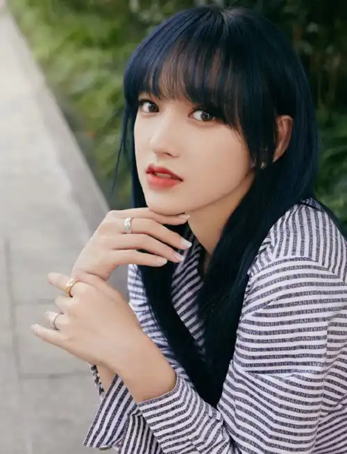 程潇真是个酷爱衬衫的女孩清新时髦的随性衬衫,尽显满满时尚感