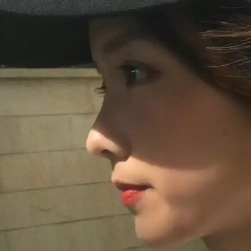 女生头像一厢情愿,愿赌服输