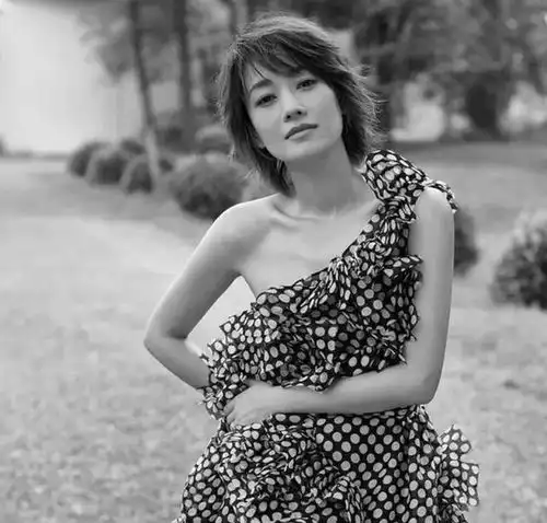 黑色高清女头像多面人生