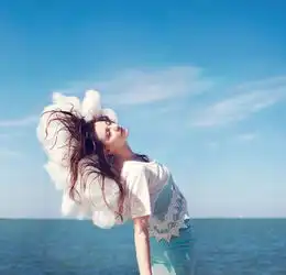 超现实主义风格的梦幻少女写真集