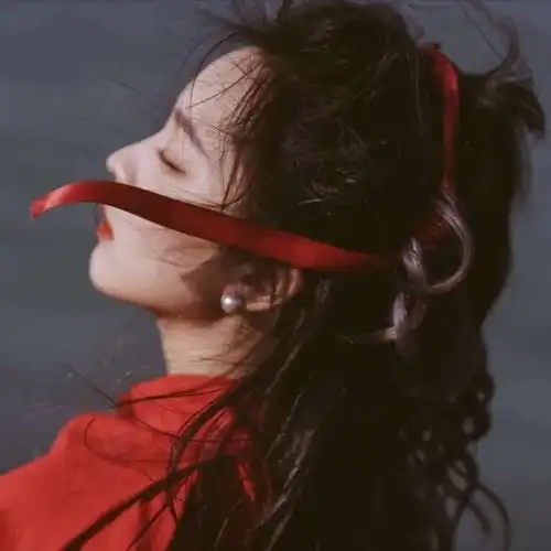 能吸引人的优质文案别扯什么骄阳似火,一身傲气才是你该有的万丈光芒腾讯新闻