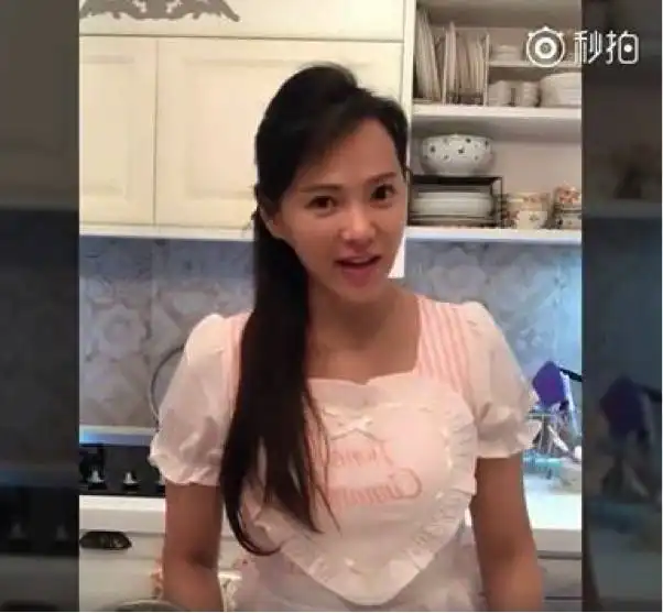 15岁女孩头像图片可爱伊
