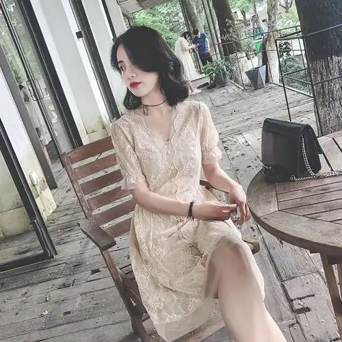 高温三伏天,黑色裤子别穿了吧越来越多的女人都这穿法,凉爽又时髦