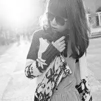 手机壁纸手绘女生黑白微信头像图片大全