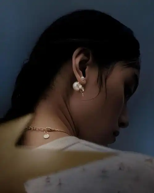 迪奥女装系列来挑选属于你限定星辰