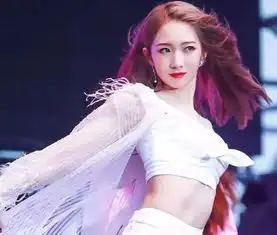 95后泰国女星来中国当导师脱离韩式滤镜秒成路人,网友直呼真实