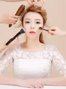 化妆对女孩子有多重要看看大学生你就明白了,网友想谈恋爱了
