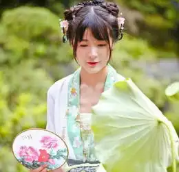 周星驰长江七号中三个男孩,今都逆袭成大美女,蛋挞头最惊艳