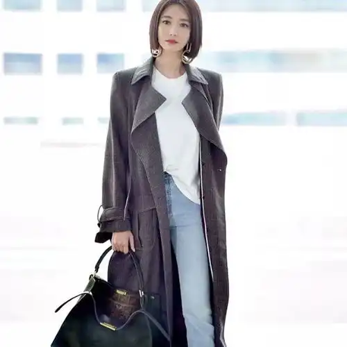 名品短发美人高俊熙不仅只有发型能让你心动,她的私服穿搭才是吸引你眼球的时尚风向标
