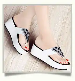 古奇天伦夏季厚底夹脚人字拖鞋水钻中跟凉拖女鞋平底休闲鞋松糕鞋8011