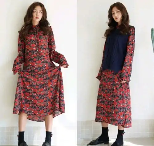 相比随性欧美范,碎花裙搭配针织马甲甜美可爱,冬季更适合小仙女