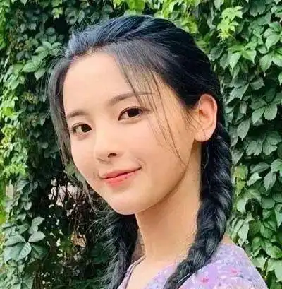 美女们,4款欧美风编发发型给你不一样的气质体验