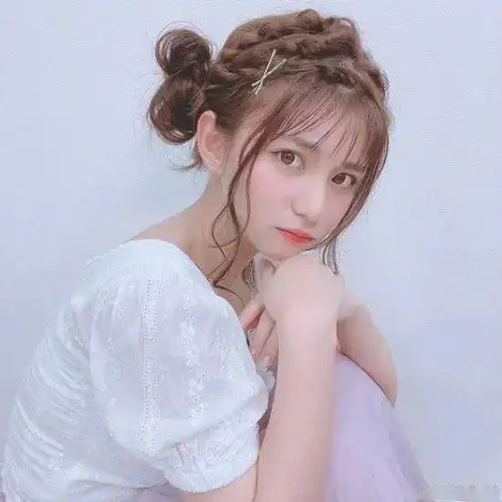 清纯外表下的爆好身材喜欢嘟嘴的妹系写真女孩本田夕步