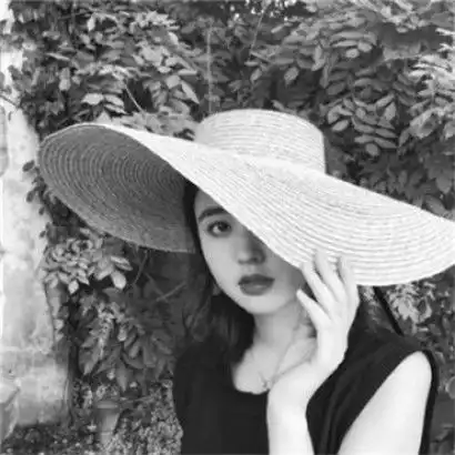 女生黑白头像伤感高清,愿你始终不疑真心