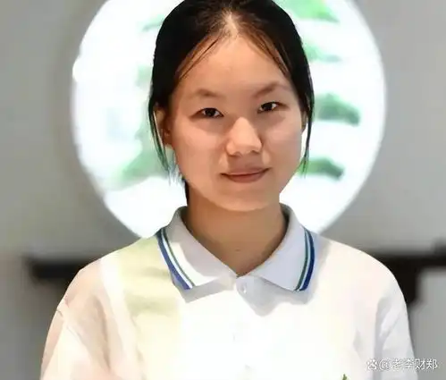 00后广东女孩冼奇琪,扬言懒得考清华北大,后来考了多少分