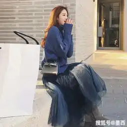 今年毛衣怎么穿买大一号就对了,时髦个性还百搭