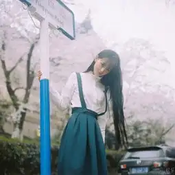 有人什么好看的女生qq头像吗