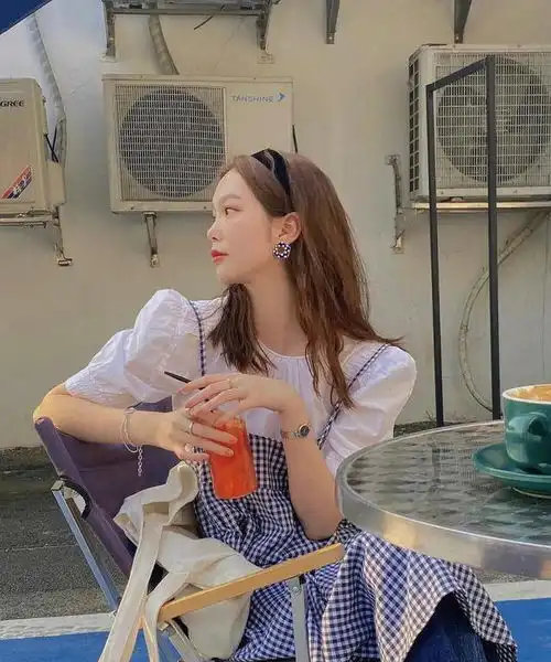 比起纯欲风,夏天这样穿的女生才是高段位吧