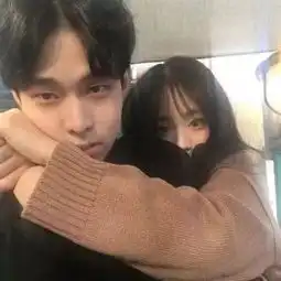 女强男弱情侣头像