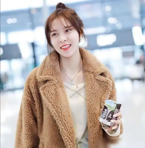 宋妍霏生图有多美路人镜头下颜值依旧抗打,张一山眼光真毒