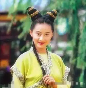 她是琼瑶女郎,美得不可方物,年近五十却遭婚变,看她的过往人生