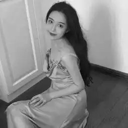 头像后来她坚强的可怕,烟酒脏话样样不差