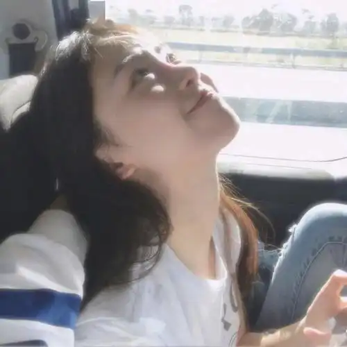 纯欲风女生侧脸头像深秋