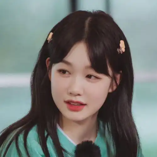 彩虹头像女仙气邹悦