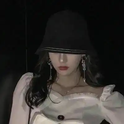 美女头像,这年头谁不爱美女呢发圈人气暴涨的沙雕文案