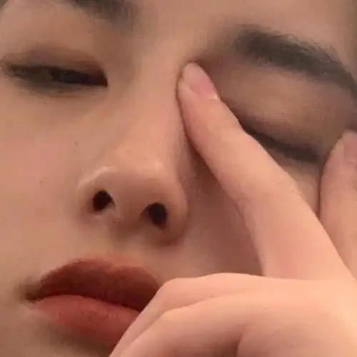 女生纯欲头像男生