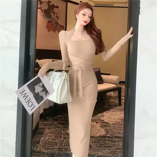 方领挂脖高开叉长裙,法式纯欲风,举止优雅,收腰显瘦