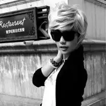 很喜欢中性风的女孩