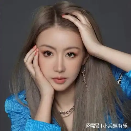 美女网红小q患胃癌晚期,已切胃肠无法吃喝半瘫痪,发文沉痛告别