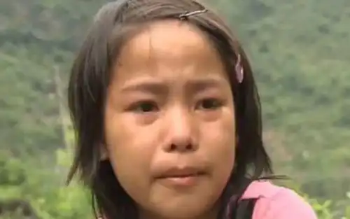 29年前,我要读书的大眼睛女孩,上大学后拒绝好心人帮助