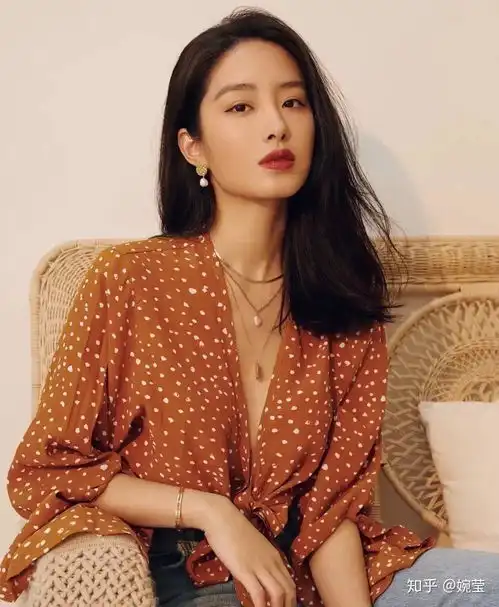 杨采钰小姐姐的穿搭进化史从泯然众人到法式女神