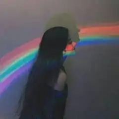 就算曾想过一了百了,但现在你只许笑得好看