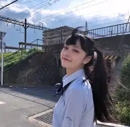 你来时携风带雨我无处可避你走时乱了四季我旧病难医青春阳光女生头像