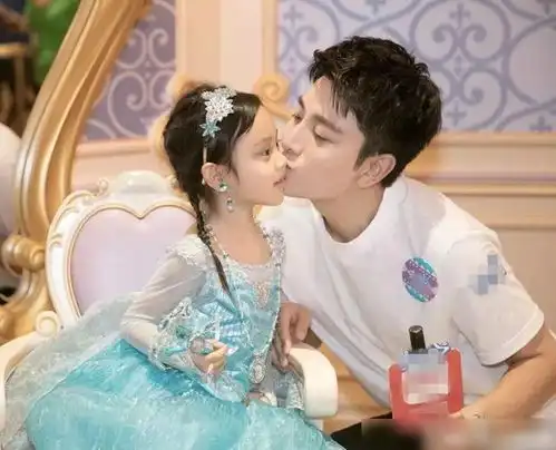 李小璐母女三亚海边游玩,发文疑似表白贾乃亮,网友复合的节奏